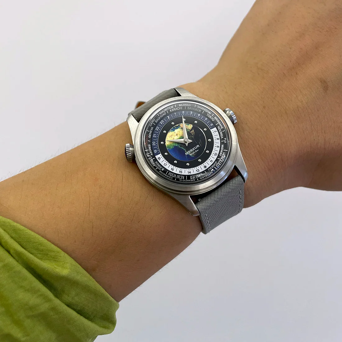 Merkur Calendar Week Watch - Image 9