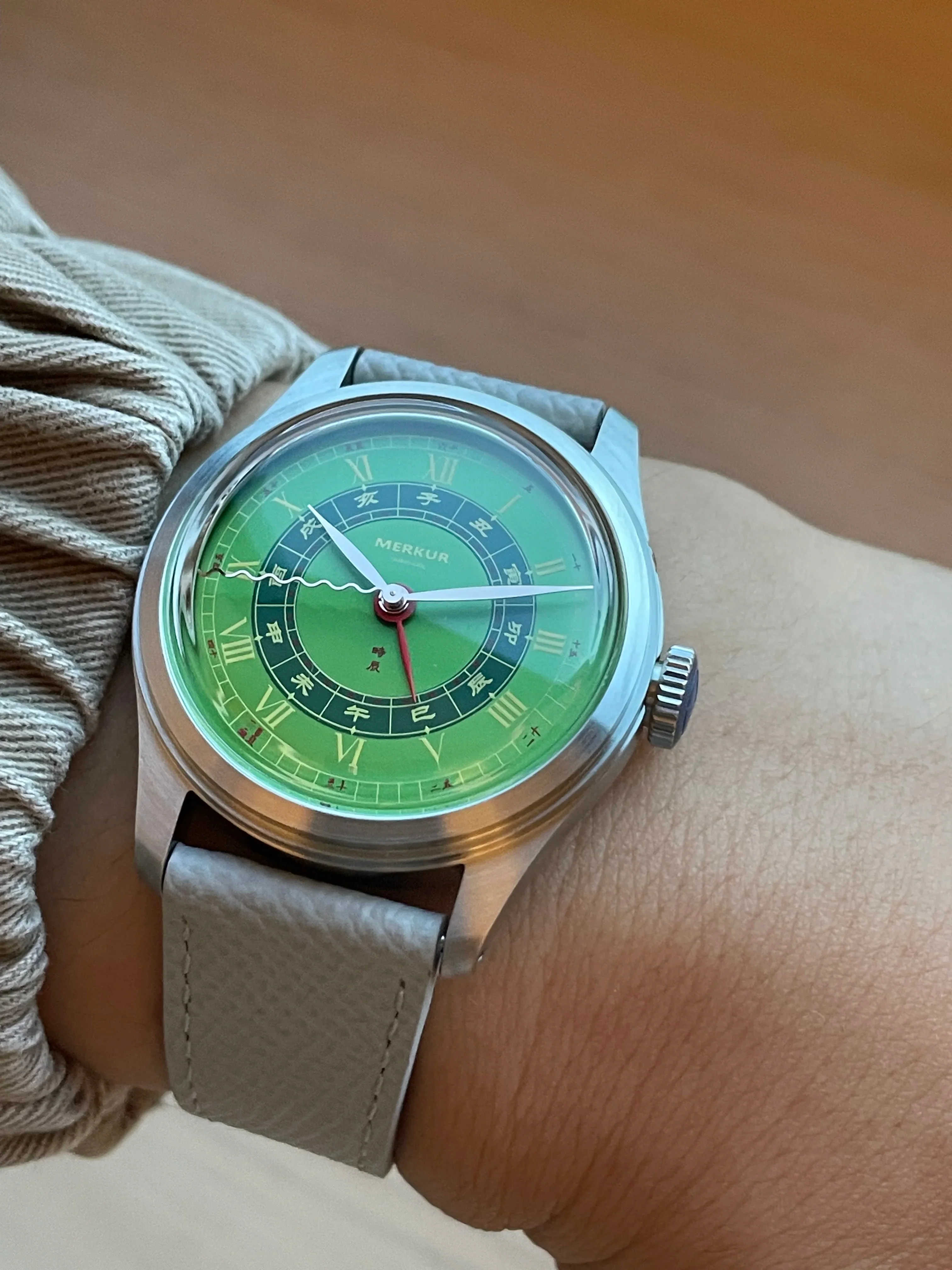 Merkur Chinese Elements Retro Watch - Image 2