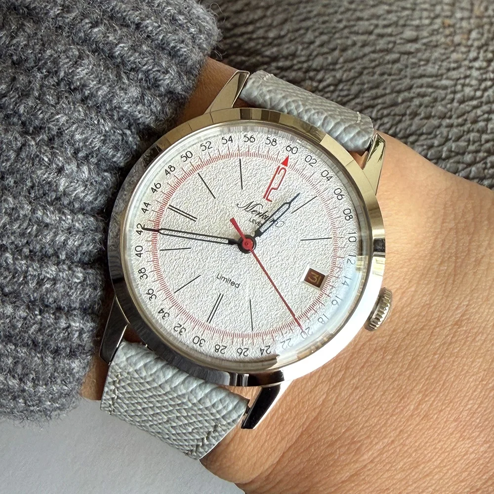 Merkur Red 12 Watch - Image 2