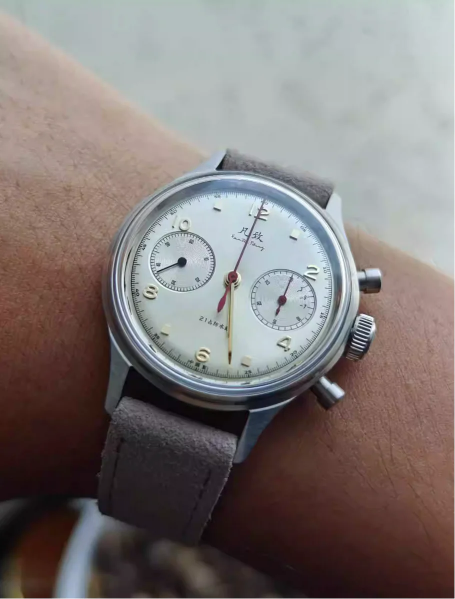 Merkur Red Star Chronograph Ivory - Image 10