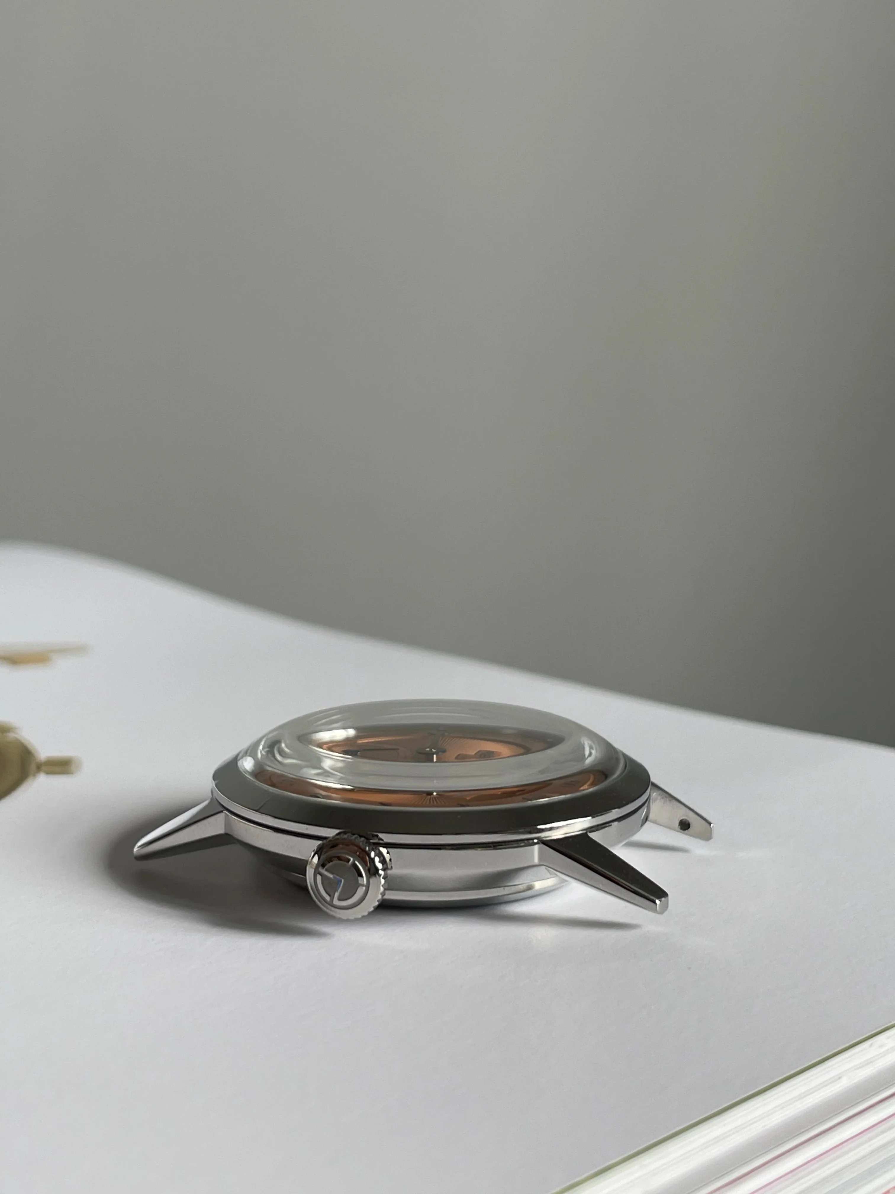Thinner Designs Pierre Paulin Jumping Hour Watch - Image 2
