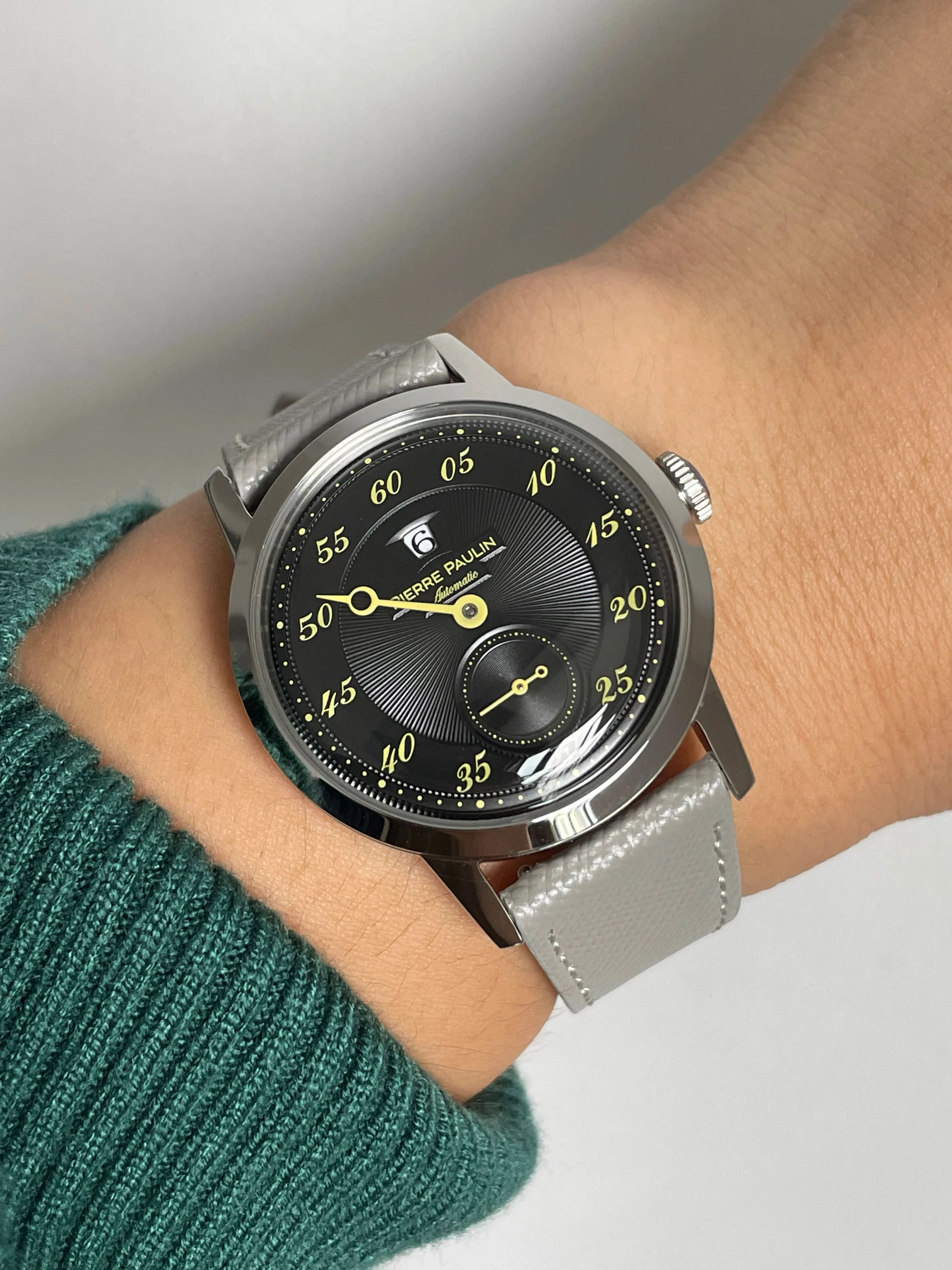Thinner Designs Pierre Paulin Jumping Hour Watch - Image 5