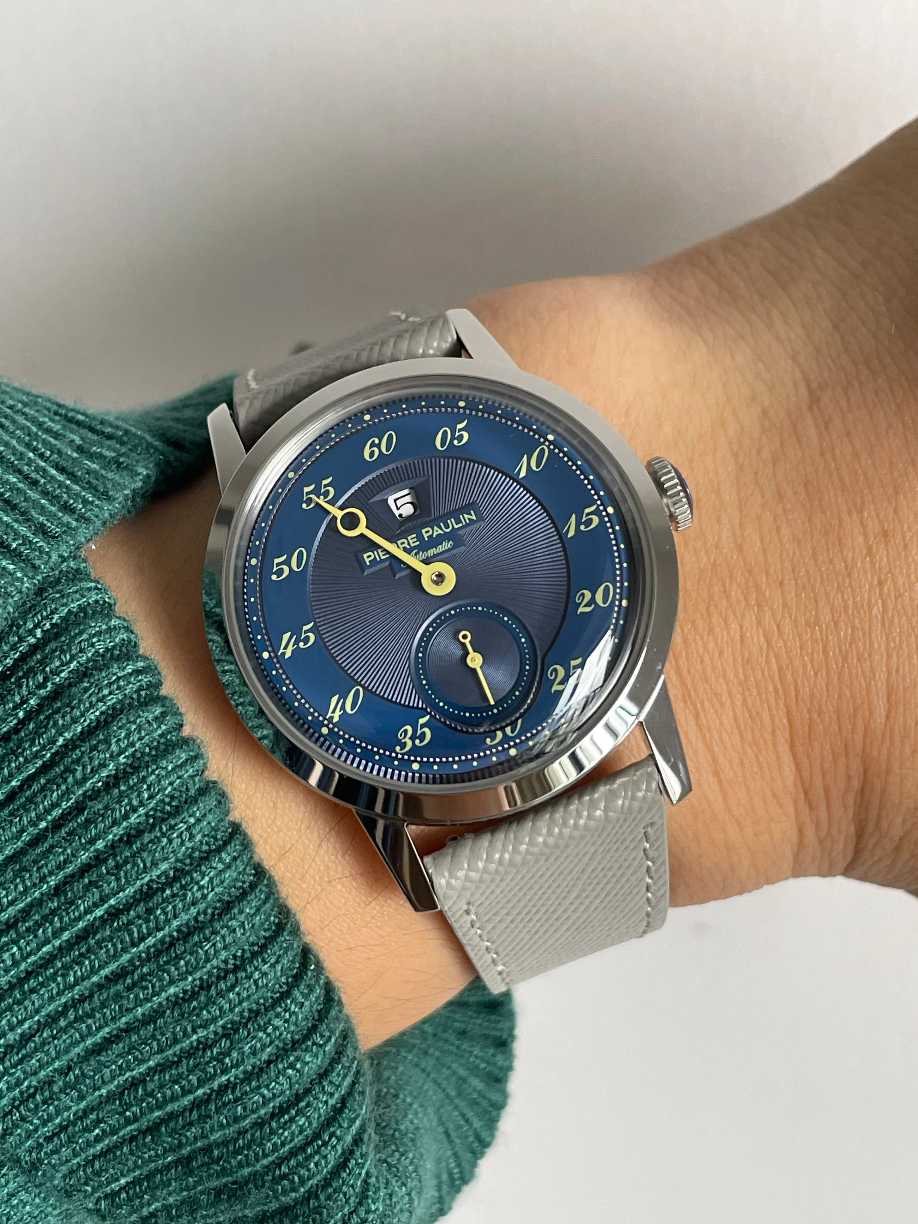 Thinner Designs Pierre Paulin Jumping Hour Watch - Image 6